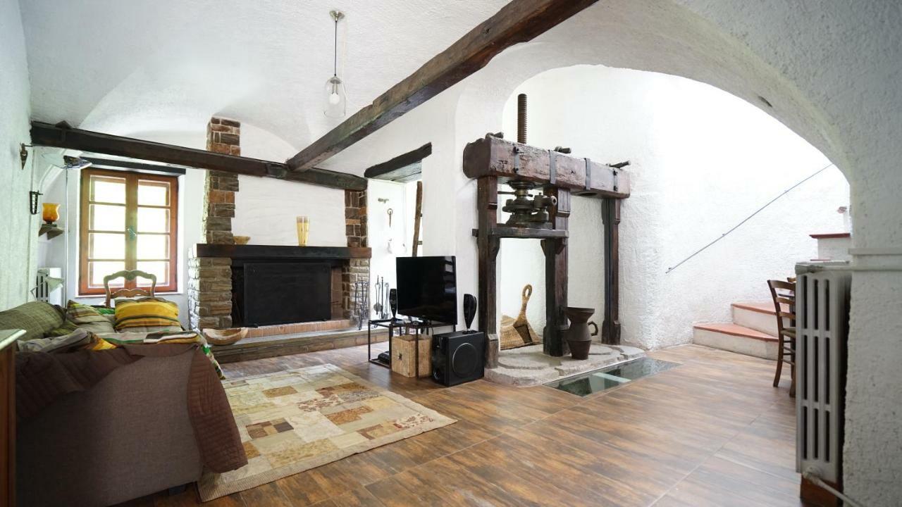 Old Mill Villa Pigna Exterior photo